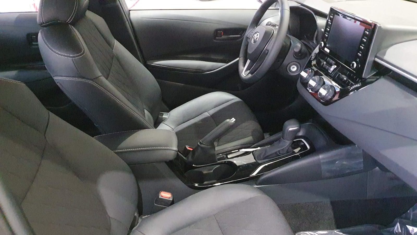 interior do Toyota Corolla 