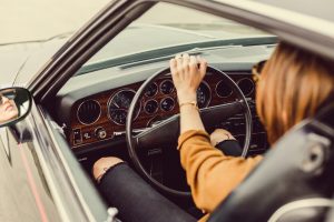 Listamos os principais acessórios para carros femininos!