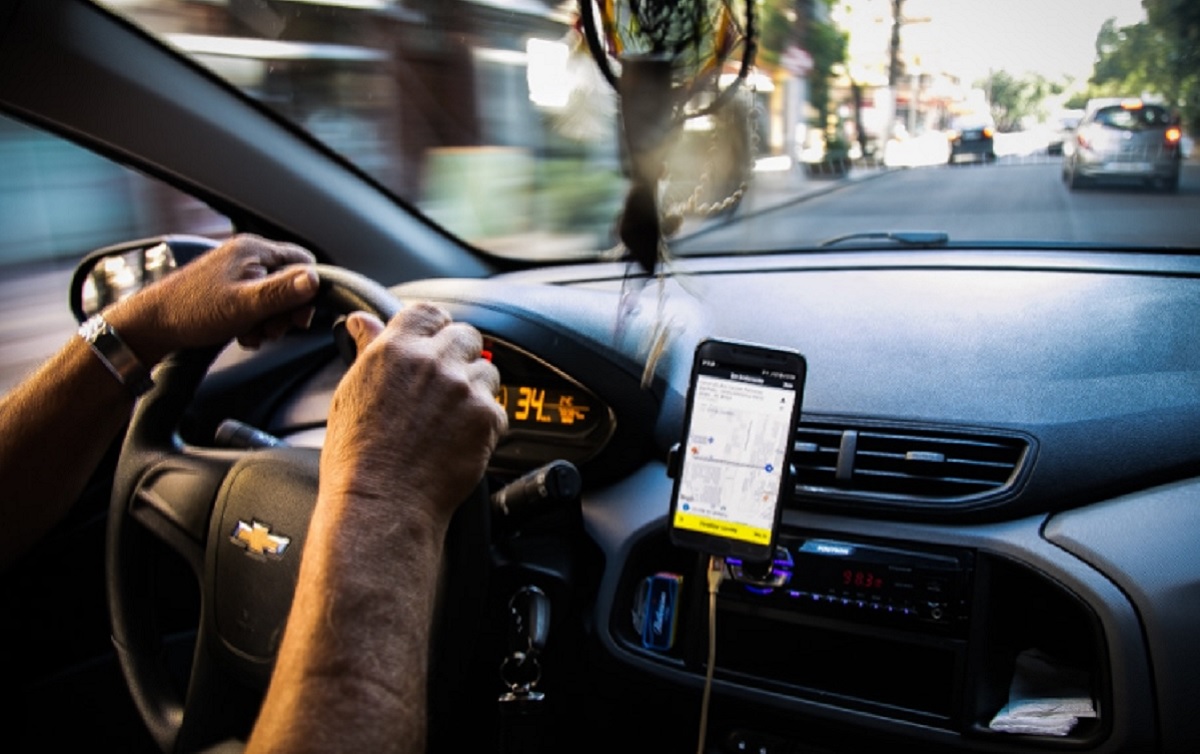 Carros com melhor custo-benefício para trabalhar na 99, Uber e inDriver