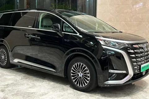 Denza D9: tudo o que você precisa saber sobre a minivan da BYD