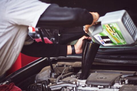 Saiba como garantir a lubrificação perfeita para o seu carro em 3 passos