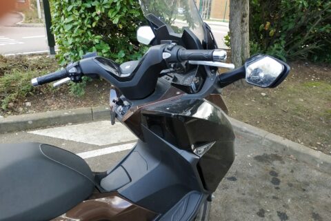Test-drive das novas scooters elétricas da Honda: autonomia real e conforto urbano