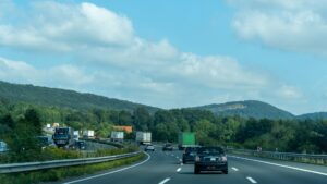Checklist para emergências na estrada: o que todo motorista deve levar no porta-malas