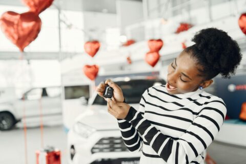 Primeiro carro: Estratégias para guardar dinheiro e fazer a escolha certa